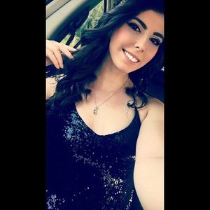 Meet your Posher, Holly